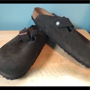 New Birkenstock’s soft bed clogs in Mocha